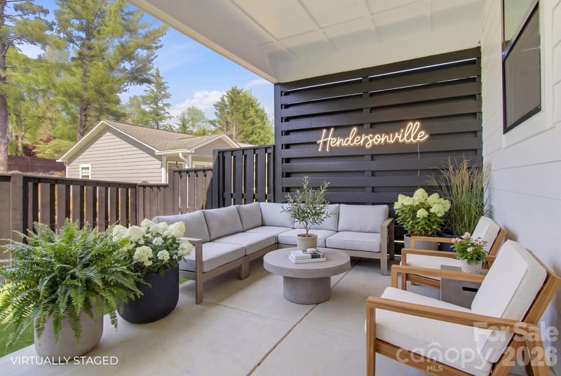 617 Allen St, Hendersonville, NC 28739