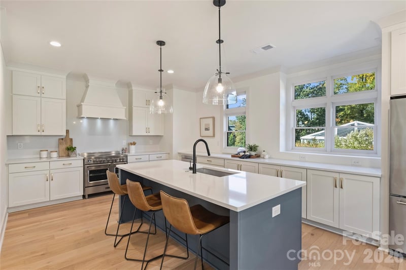 2027 Thurmond Pl, Charlotte, NC 28205