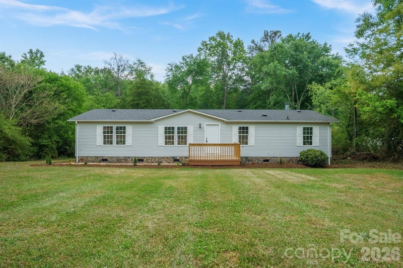 2780 Orangewood Ln, Newton, NC 28658