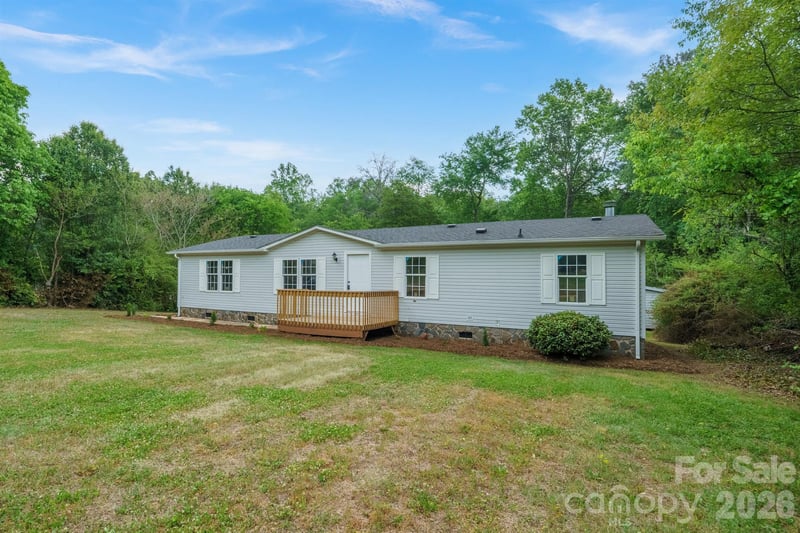 2780 Orangewood Ln, Newton, NC 28658