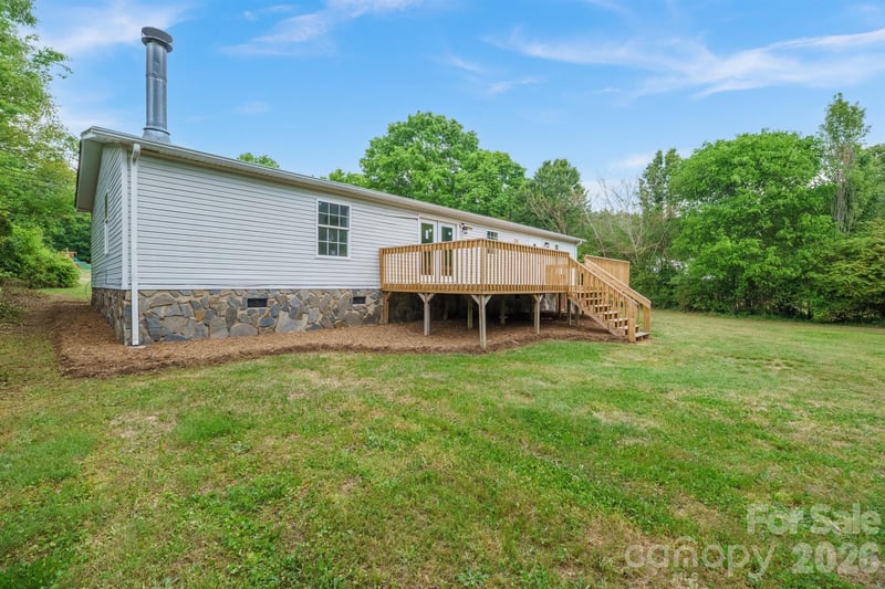 2780 Orangewood Ln, Newton, NC 28658