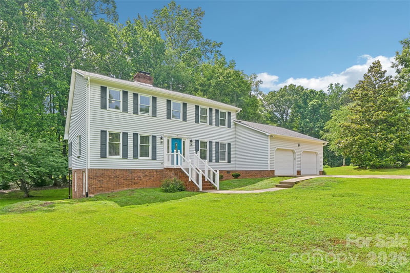 561 Briarwood Rd, Lancaster, SC 29720