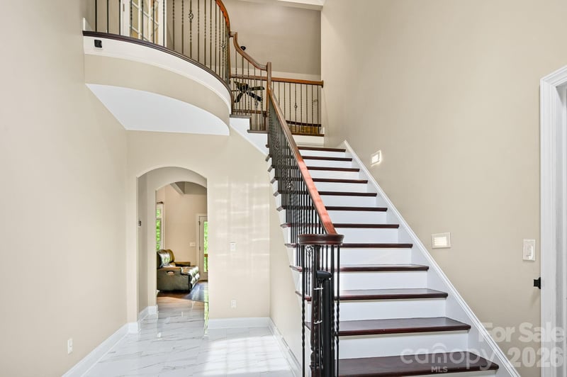 314 Woodland Dr, Swannanoa, NC 28778