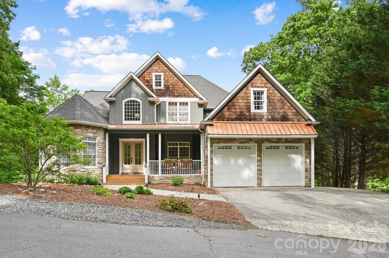 314 Woodland Dr, Swannanoa, NC 28778