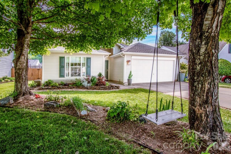 122 Creston Ct, Mooresville, NC 28115