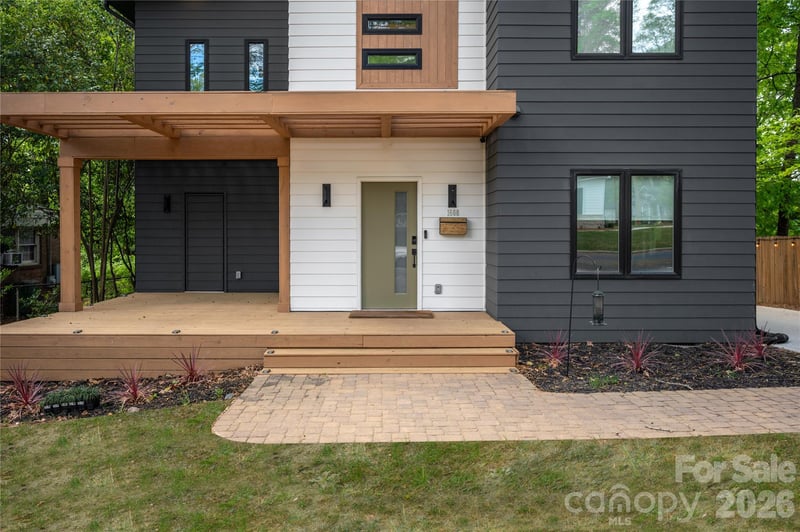 1608 Chippendale Rd, Charlotte, NC 28205
