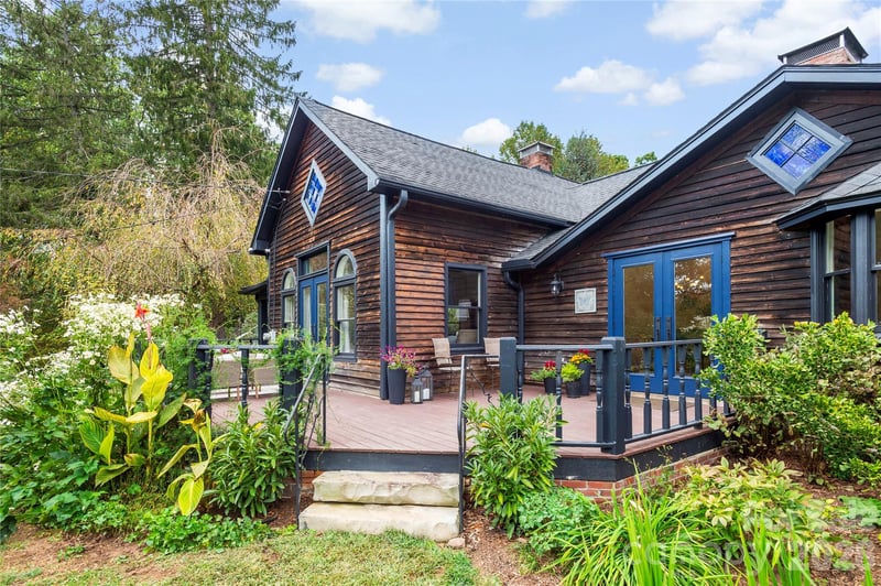 528 Padgettown Rd, Black Mountain, NC 28711