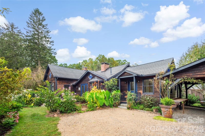 528 Padgettown Rd, Black Mountain, NC 28711