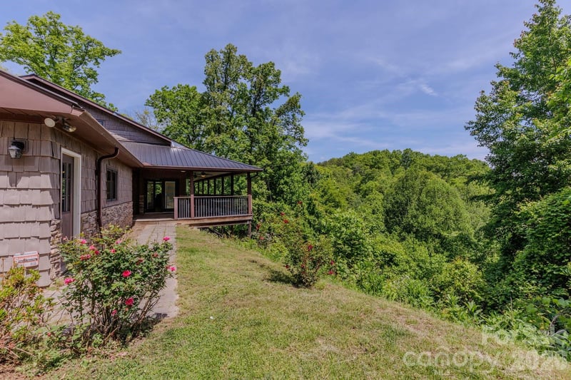 860 Butternut Rg #8, Bryson City, NC 28713