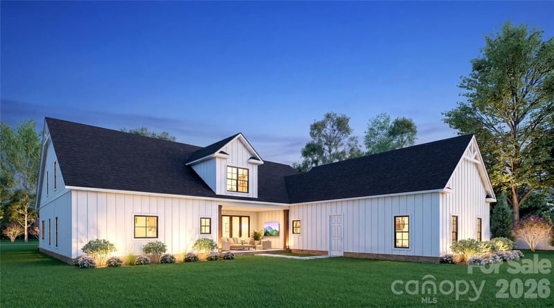 2052 Autumn Dr, Kinston, NC 28501