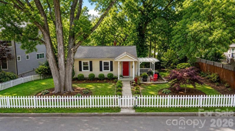 1712 Dunkirk Dr, Charlotte, NC 28203
