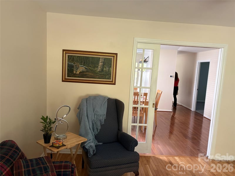 610 Britton Creek Dr, Hendersonville, NC 28791
