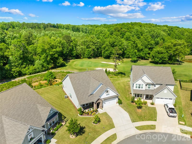 134 Divot Ln, Statesville, NC 28677
