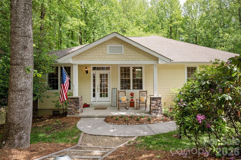 113 Chancery Ct, Flat Rock, NC 28731