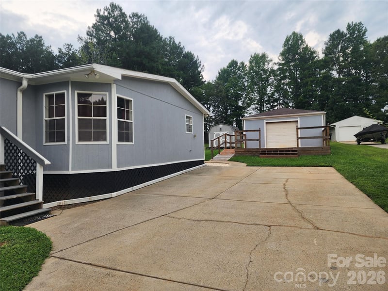 189 Brook Creek Dr, Troutman, NC 28166