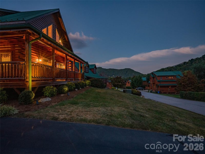 242 Panoramic Loop, Maggie Valley, NC 28751