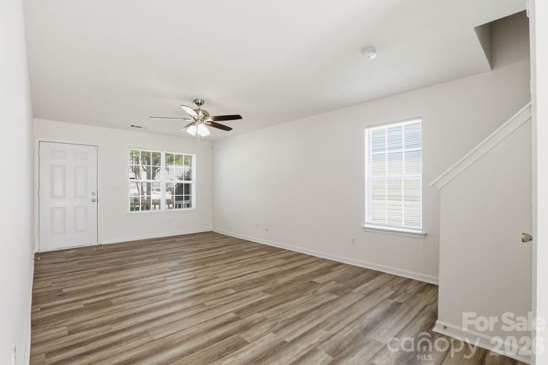 5623 Henderson Oaks Dr, Charlotte, NC 28269