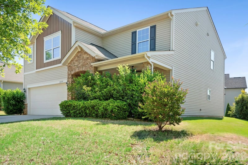2059 Blue Iris Dr, Matthews, NC 28104