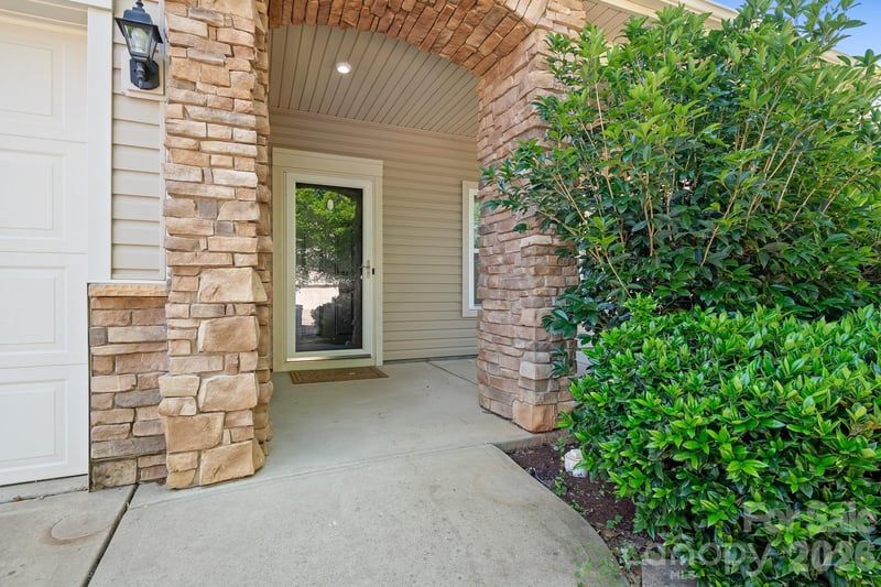 2059 Blue Iris Dr, Matthews, NC 28104