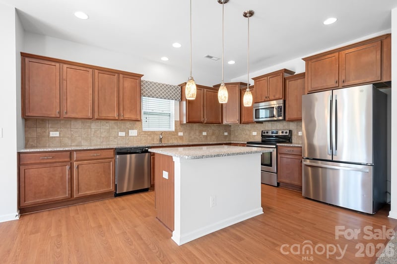2059 Blue Iris Dr, Matthews, NC 28104