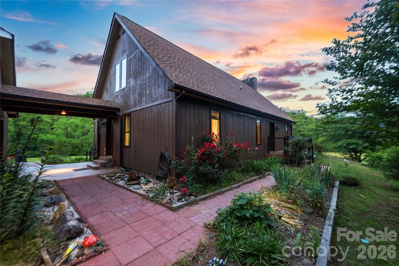 6029 Mulberry Church Rd, Lenoir, NC 28645