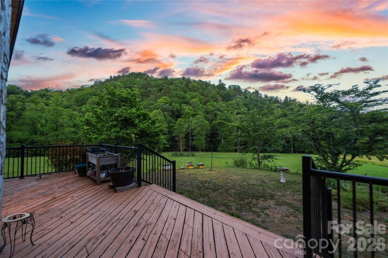 6029 Mulberry Church Rd, Lenoir, NC 28645