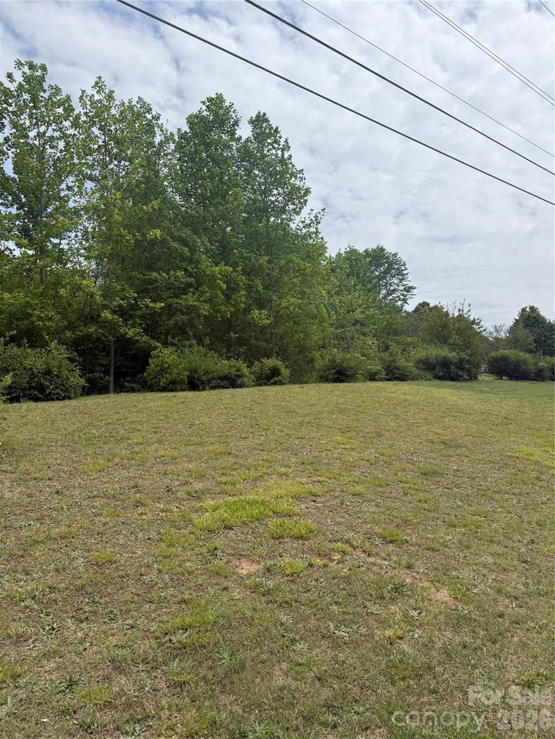 Rock Springs Rd, Mill Spring, NC 28756