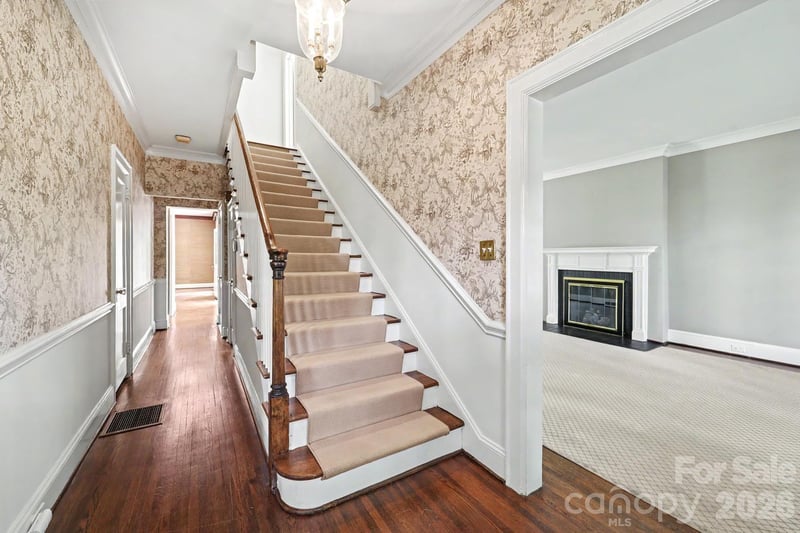 1527 Stanford Pl, Charlotte, NC 28207