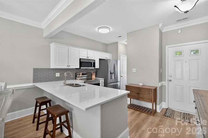 4071 Center Place Dr, Harrisburg, NC 28075