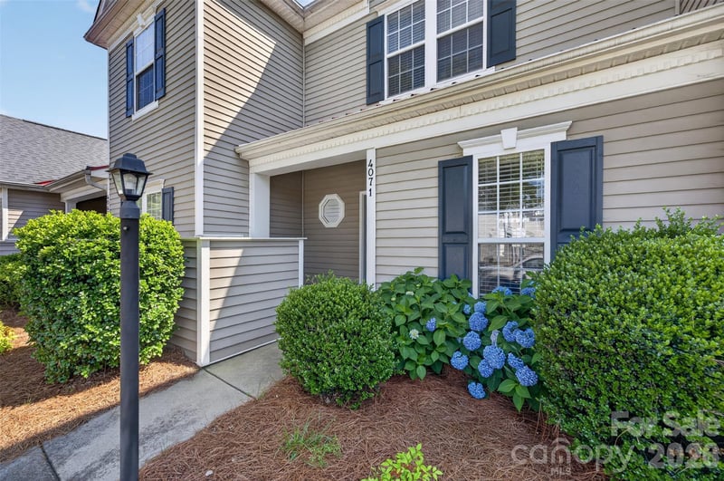 4071 Center Place Dr, Harrisburg, NC 28075
