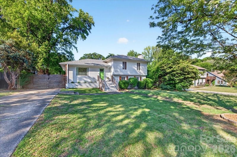 5907 Bluebonnet Rd, Charlotte, NC 28212