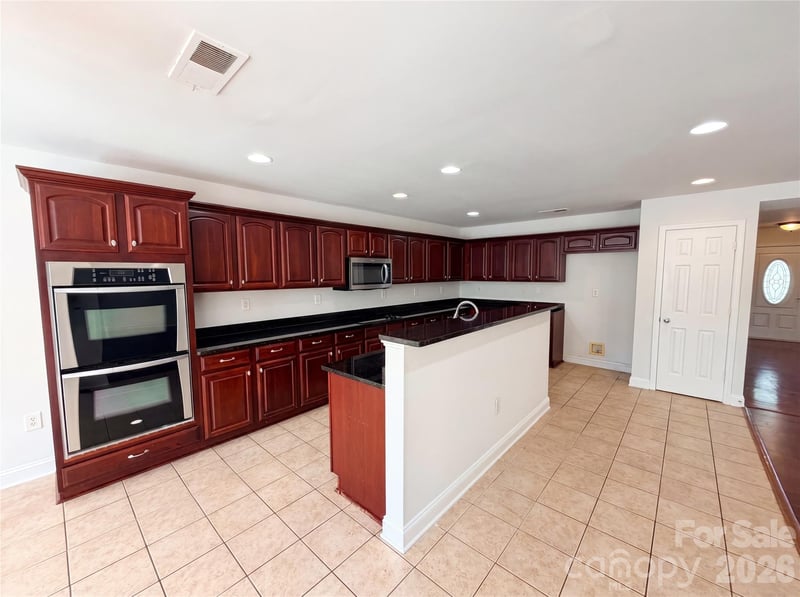 10016 Markus Dr, Charlotte, NC 28227