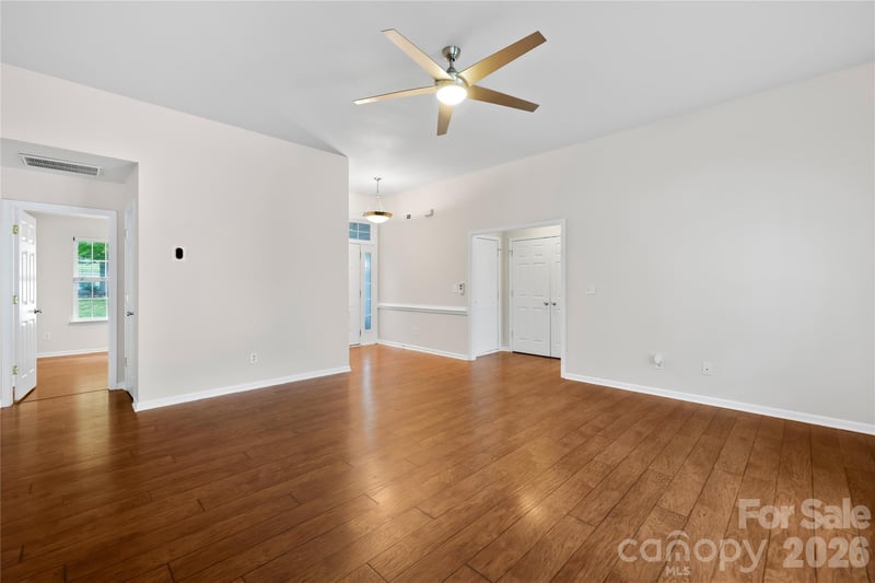124 Huckleberry Ln, Mount Holly, NC 28120