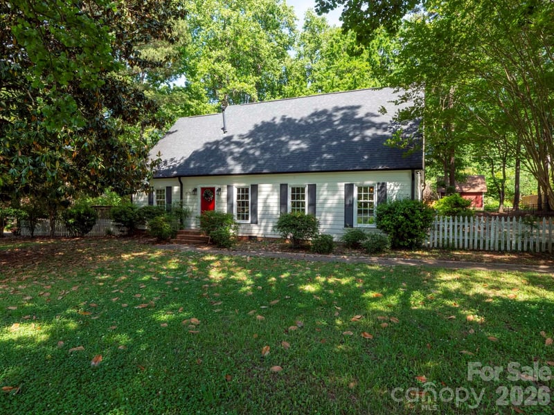 14132 Honeysuckle Ridge Dr, Matthews, NC 28105