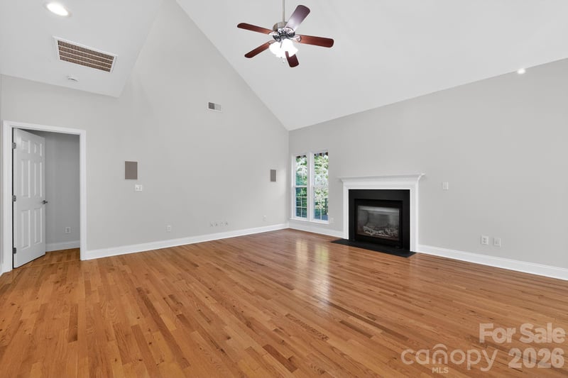 129 Doby Creek Ct, Fort Mill, SC 29715