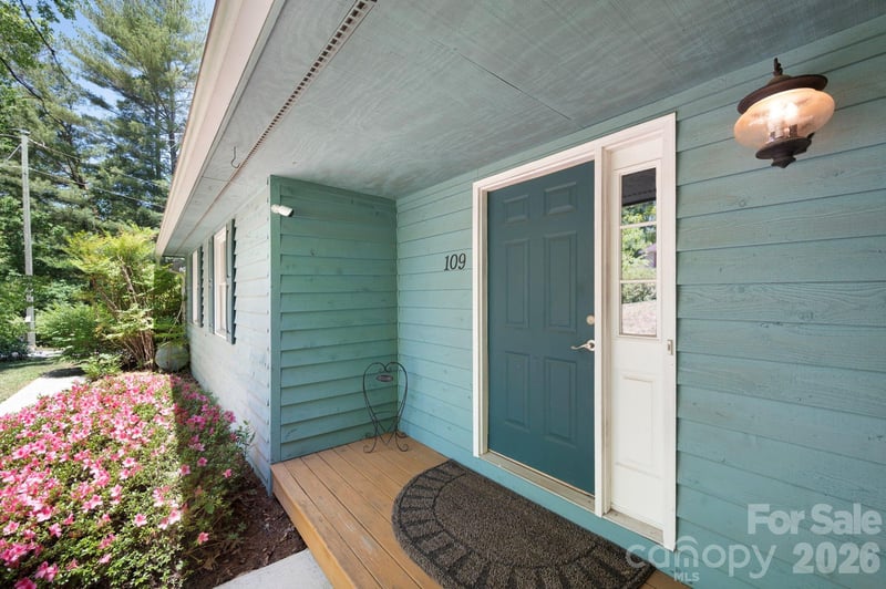 109 Lovers Loop Rd, Asheville, NC 28803
