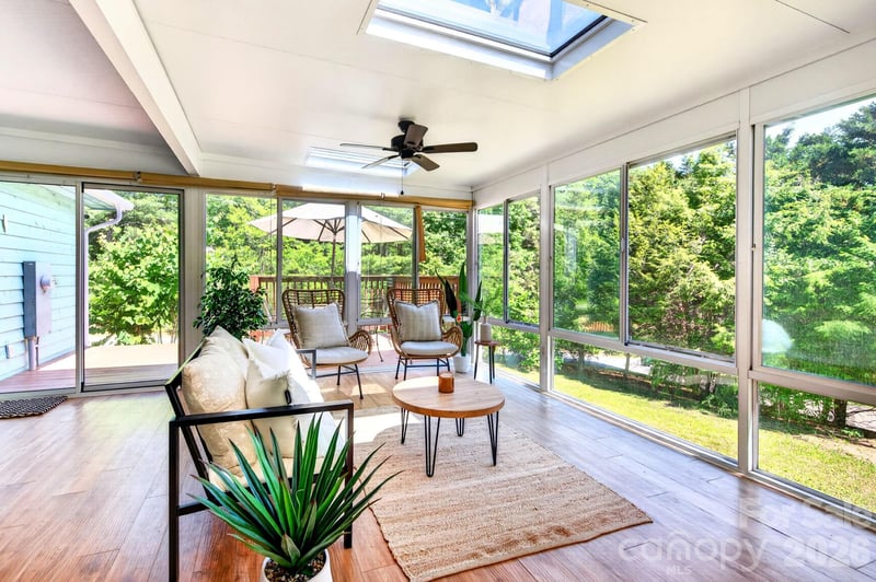 109 Lovers Loop Rd, Asheville, NC 28803