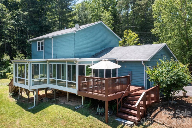 109 Lovers Loop Rd, Asheville, NC 28803
