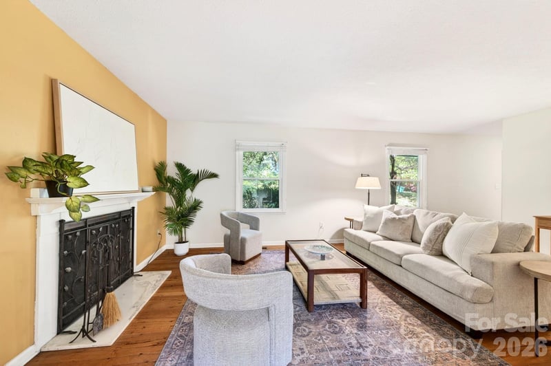109 Lovers Loop Rd, Asheville, NC 28803