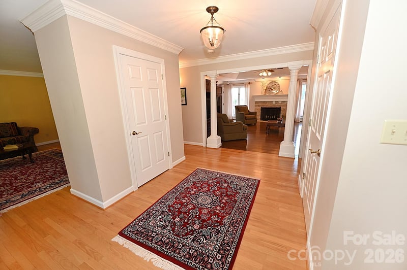 3493 Duck Pond Dr, Conover, NC 28613