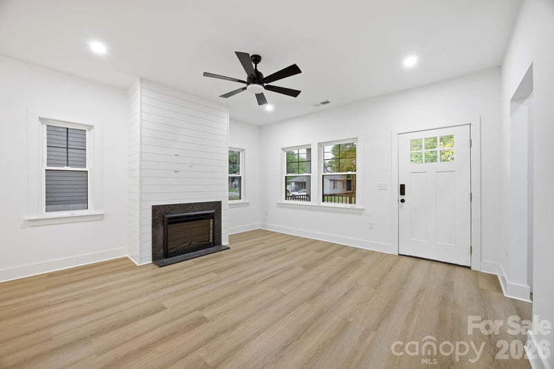 1055 Wellman St, Gastonia, NC 28054