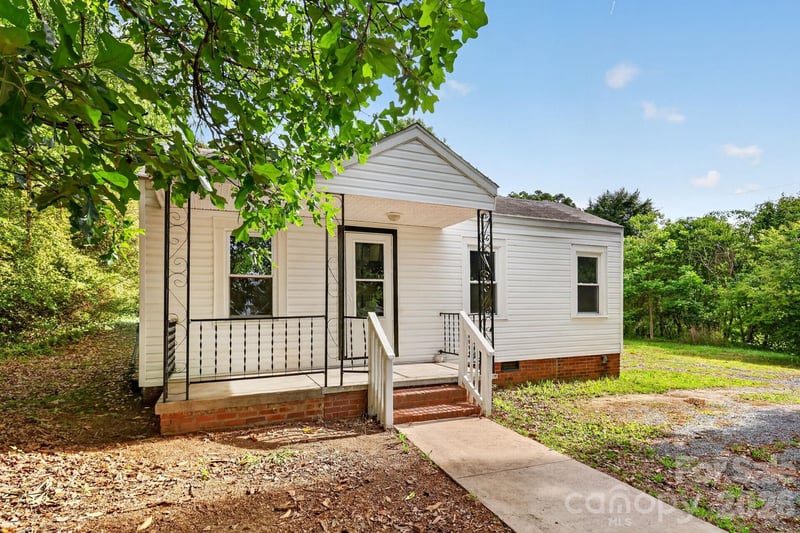 1121 Lundix St, Albemarle, NC 28001