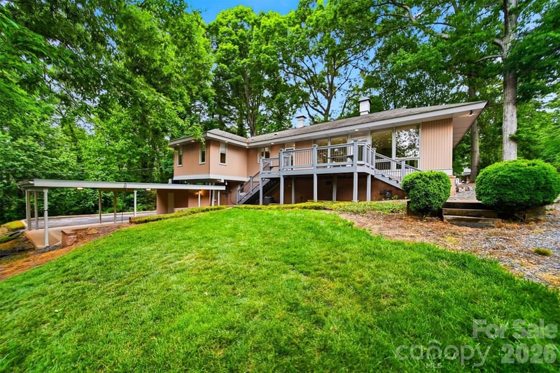 141 36th Ave, Hickory, NC 28601