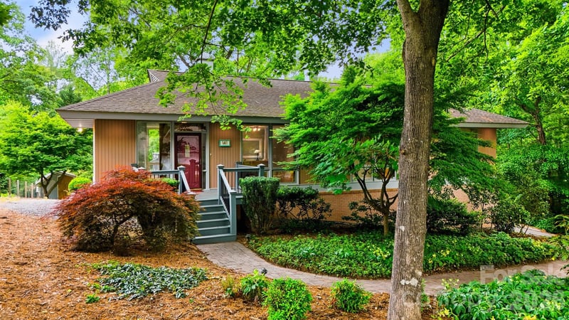 141 36th Ave, Hickory, NC 28601