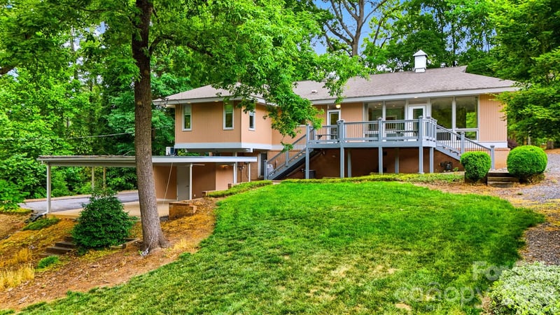 141 36th Ave, Hickory, NC 28601