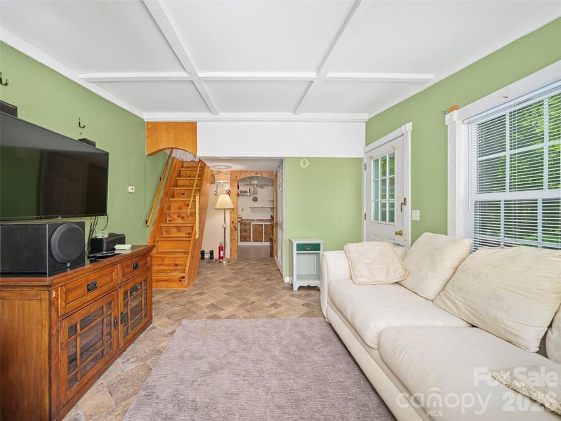 1331 Georges Fork Rd, Burnsville, NC 28714