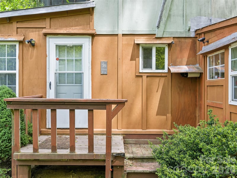 1331 Georges Fork Rd, Burnsville, NC 28714