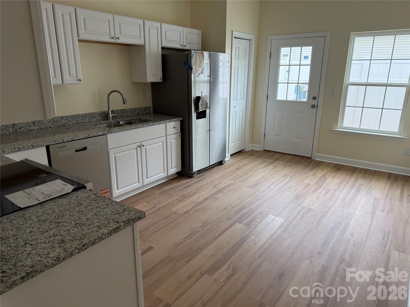 7045 Somerset Springs Dr, Charlotte, NC 28262
