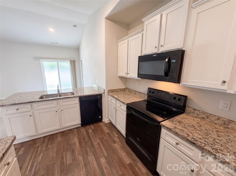 7336 Amberly Hills Rd, Charlotte, NC 28215