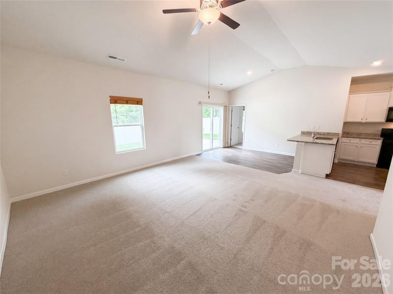7336 Amberly Hills Rd, Charlotte, NC 28215